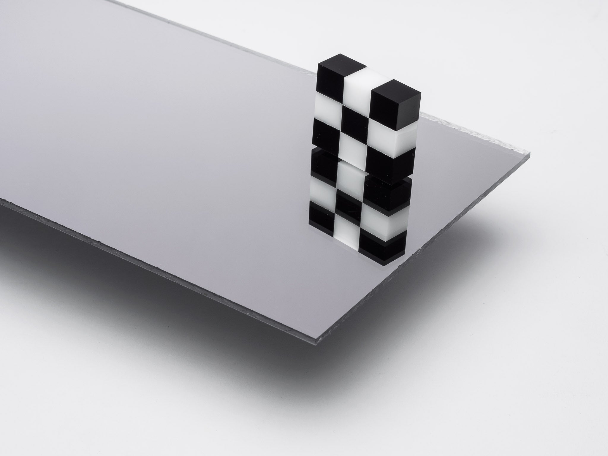 Silver Mirror Acrylic Sheet Extruded Plexiglass Mirror Canal